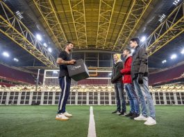 Gamers testen VR-game in Johan Cruijff ArenA op 5G-netwerk van KPN